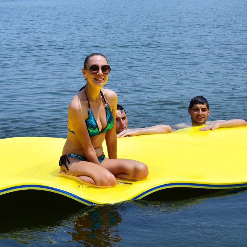 9 x 6 FT Floating Water Pad, 3-Layer Tear-Resistant XPE Foam Water Mat with Rolling Pillow for River, Lake, Ocean & Water Recreation