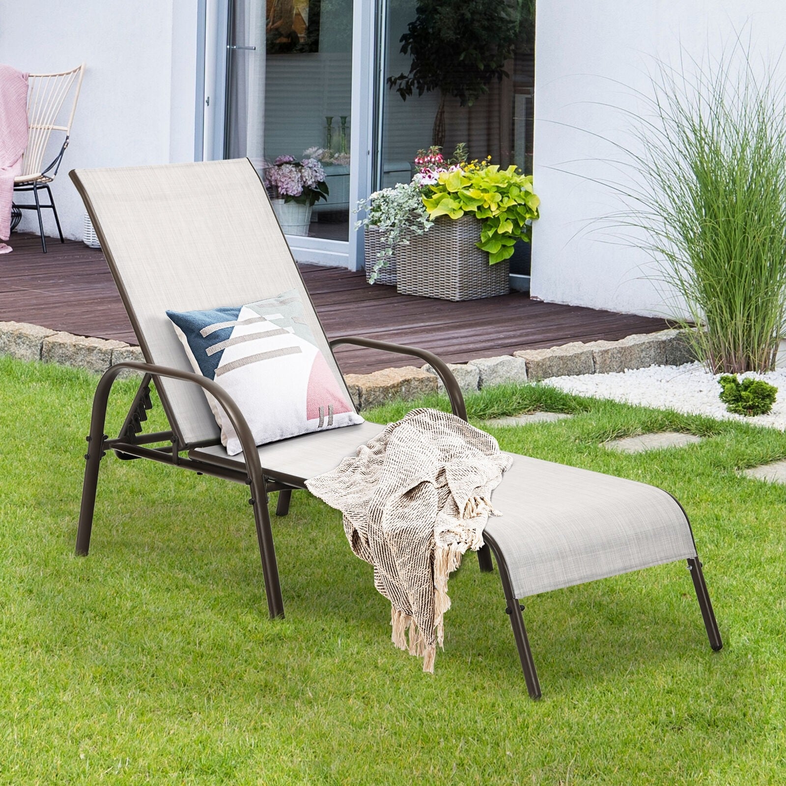 Outdoor Folding Chaise Lounge Chair with 5-Position Adjustable Backrest, Lightweight Fabric Sunbathing Chair Sun Lounger for Poolside Patio